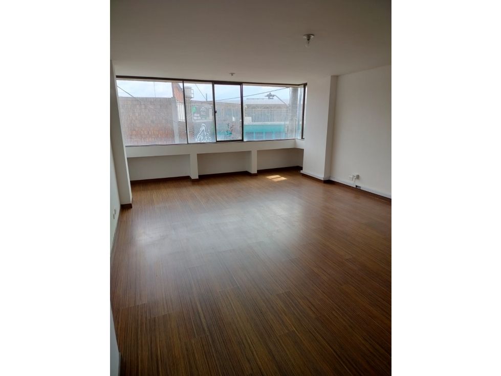 Oficina en arriendo Cundinamarca Bogotá Ortezal 40 m2 Habitaciones 0 Baños 1 Garajes 0 Precio $1100000
