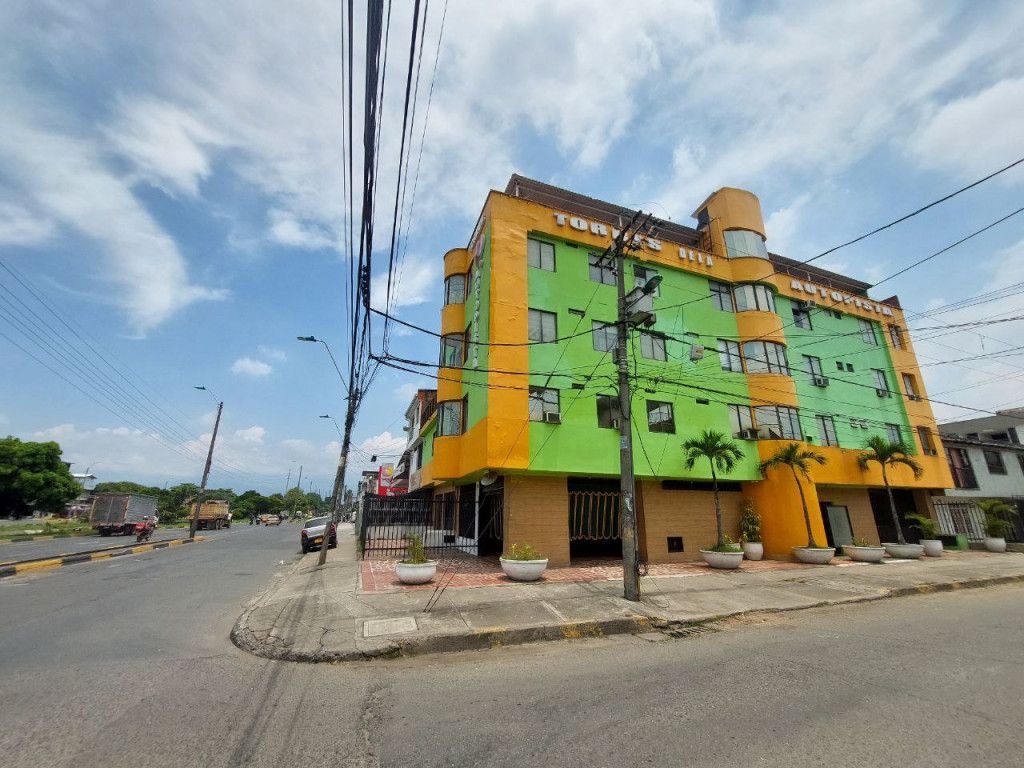 Edificio en venta Valle Del Cauca Cali Santa Fé 286 m2 Habitaciones 20 Baños 20 Garajes 14 Precio $2350000000