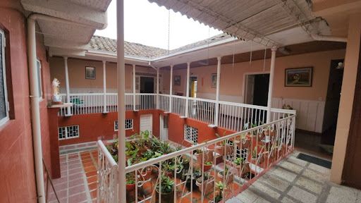 Casa en venta Caldas Neira Neira 380 m2 Habitaciones 3 Baños 4 Garajes 0 Precio $830000000