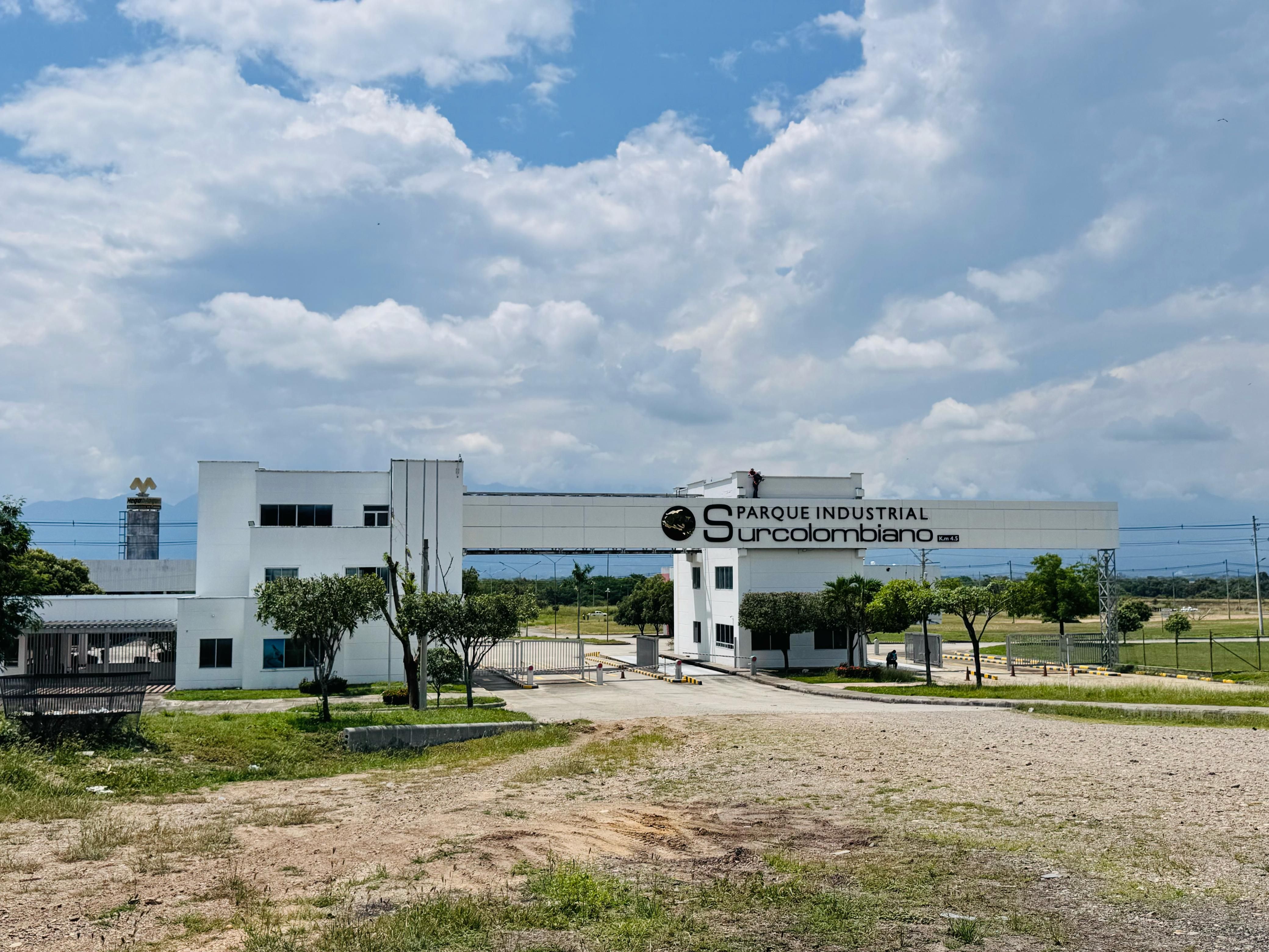 Bodega en venta Huila Neiva El Triunfo 810 m2 Habitaciones 0 Baños 3 Garajes 6 Precio $2200000000