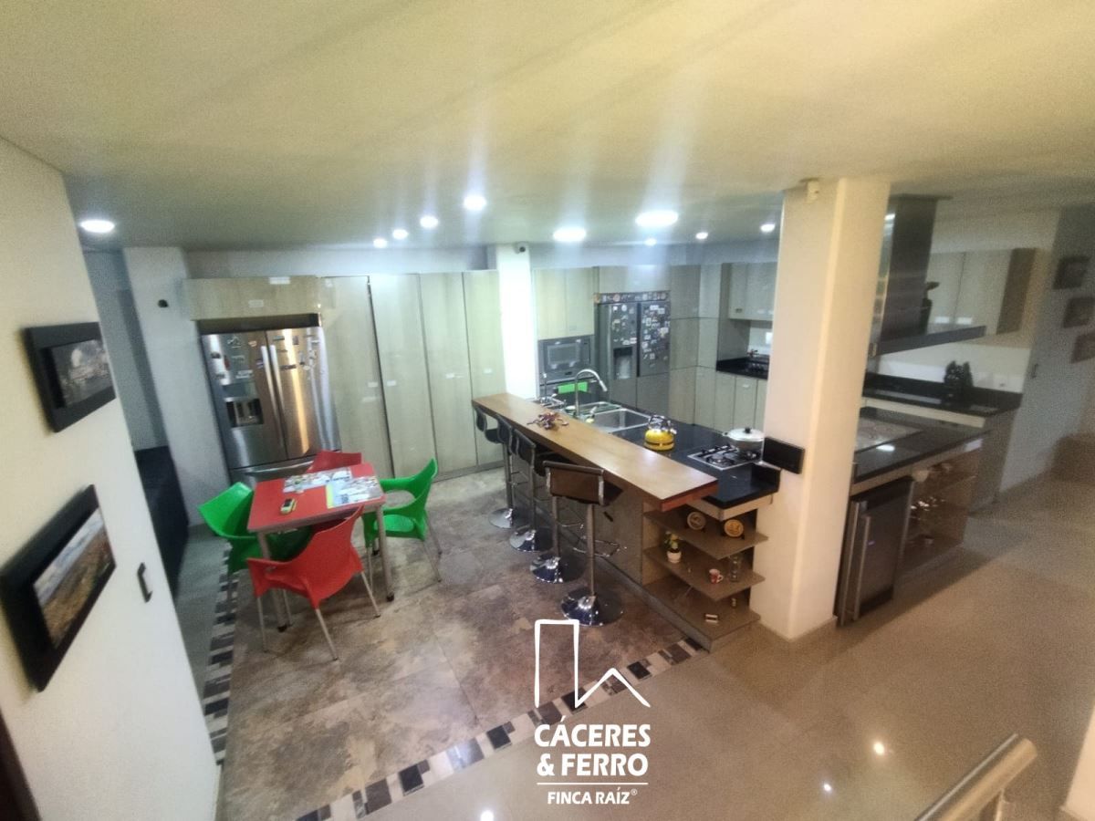 Casa en venta Cundinamarca Bogotá Paulo Vi Norte 690 m2 Habitaciones 5 Baños 7 Garajes 5 Precio $2781000000