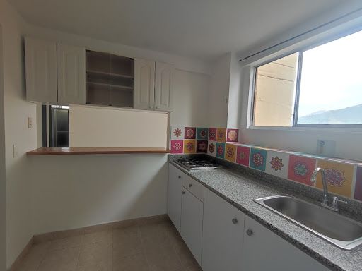 Apartamento en arriendo Antioquia Envigado Las Casitas 68 m2 Habitaciones 3 Baños 2 Garajes 1 Precio $2700000