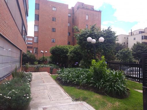 Apartamento en venta Cundinamarca Bogotá Santa Barbara Central 145 m2 Habitaciones 3 Baños 3 Garajes 1 Precio $870000000