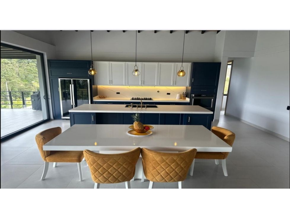 Casa Campestre en arriendo Antioquia El Retiro El Retiro 392 m2 Habitaciones 4 Baños 4 Garajes 2 Precio $17000000