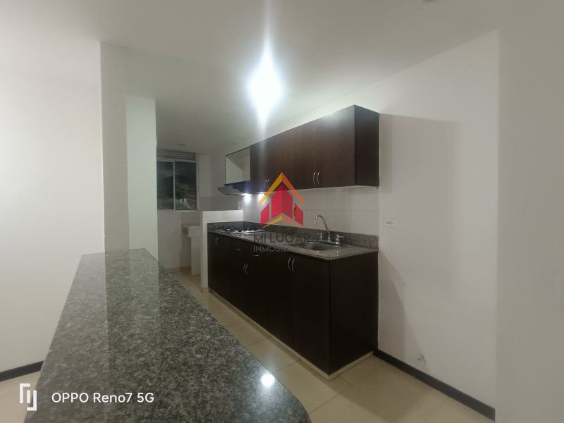 Apartamento en arriendo Antioquia Envigado Loma Del Barro 70 m2 Habitaciones 3 Baños 2 Garajes 1 Precio $2450000