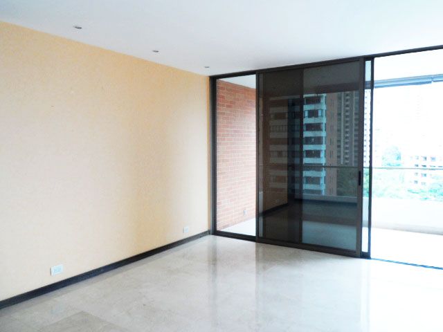 Apartamento en arriendo Antioquia Medellín Alejandria 136 m2 Habitaciones 3 Baños 4 Garajes 2 Precio $6700000