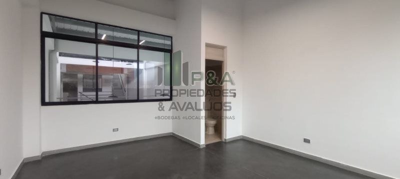 Bodega en arriendo Antioquia Medellín Santa Rosa De Lima 320 m2 Habitaciones 0 Baños 4 Garajes 0 Precio $10000000