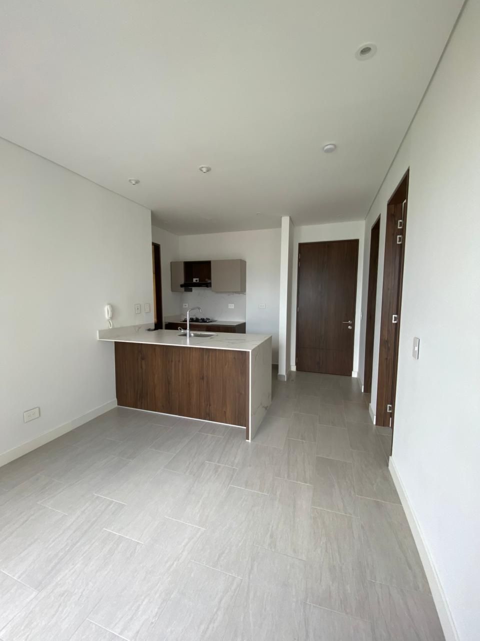 Apartaestudio en arriendo Risaralda Pereira Pinares De San Martin 40 m2 Habitaciones 1 Baños 1 Garajes 1 Precio $2380000