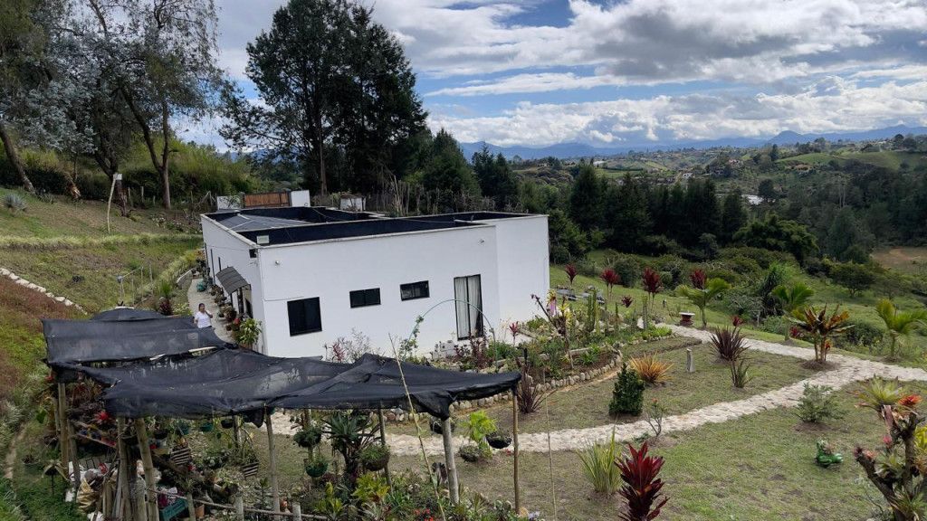 Casa en venta Antioquia Marinilla Marinilla 171 m2 Habitaciones 4 Baños 5 Garajes 4 Precio $1600000000