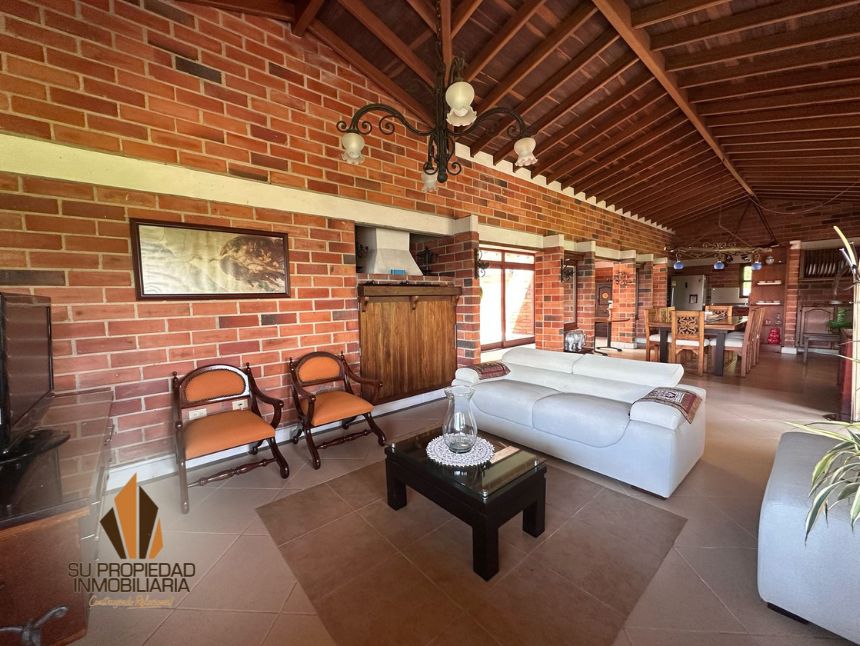 Casa Campestre en venta Antioquia La Estrella La Chinca 352 m2 Habitaciones 5 Baños 5 Garajes 3 Precio $3900000000