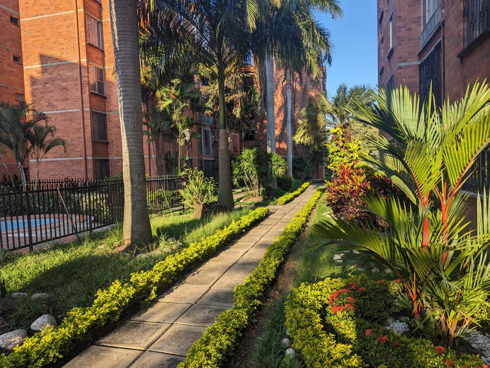 Apartamento en venta Valle Del Cauca Cali La Hacienda 60 m2 Habitaciones 3 Baños 2 Garajes 1 Precio $250000000