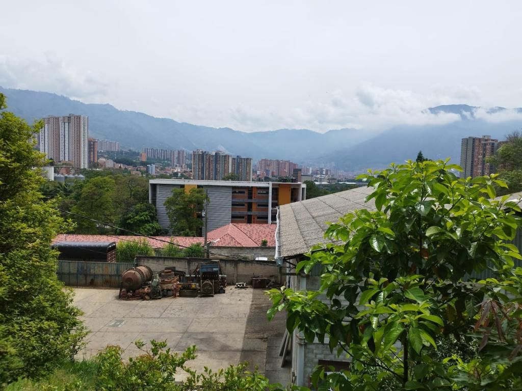 Bodega en arriendo Antioquia Bello Acevedo Bello 1400 m2 Habitaciones 0 Baños 2 Garajes 0 Precio $28000000