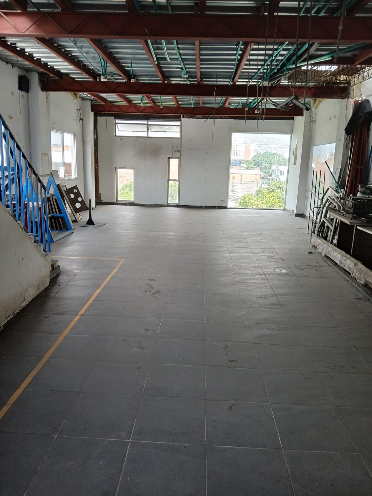 Edificio en arriendo Valle Del Cauca Cali Panamericano 658 m2 Habitaciones 0 Baños 8 Garajes 2 Precio $10000000