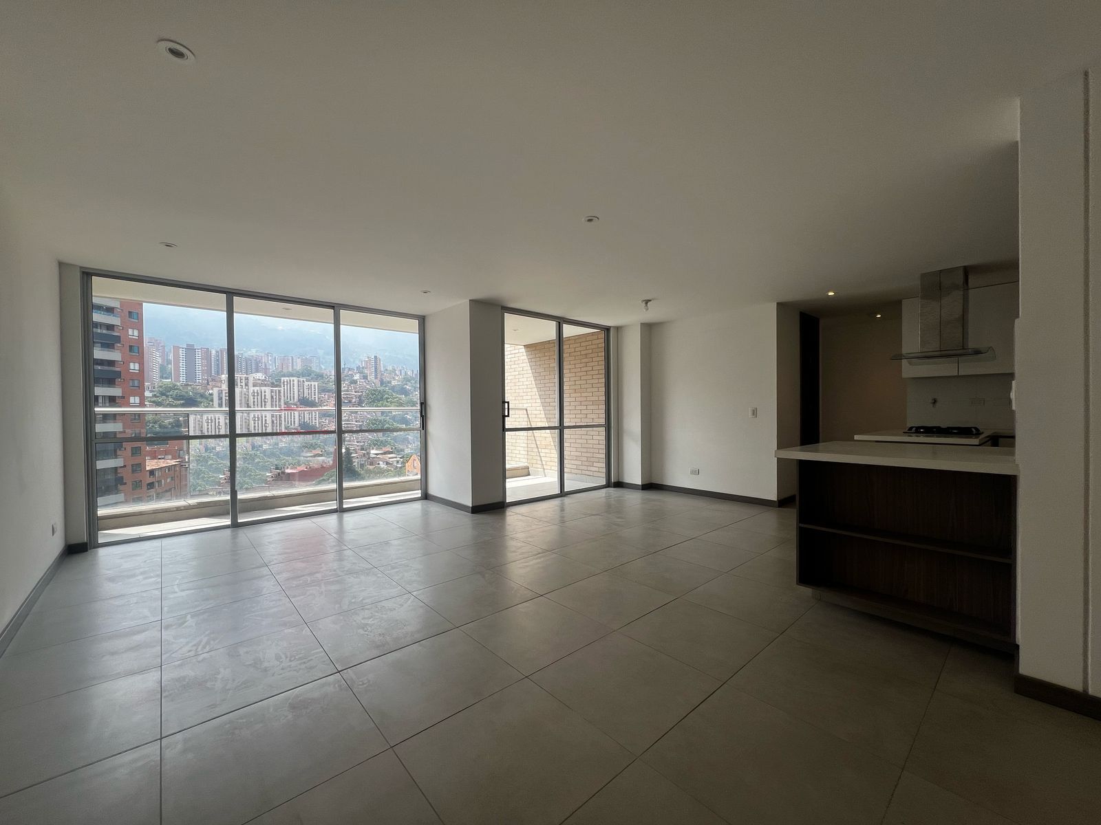 Apartamento en arriendo Antioquia Envigado La Orquídea 111 m2 Habitaciones 3 Baños 2 Garajes 2 Precio $6350000