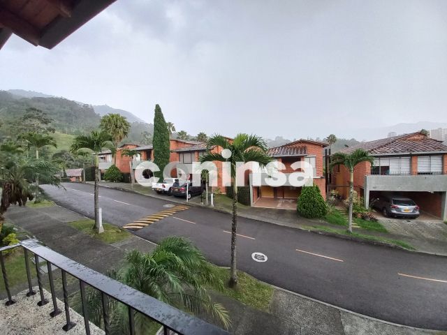 Casa en arriendo Antioquia Envigado El Chocho 310 m2 Habitaciones 3 Baños 6 Garajes 0 Precio $9100000