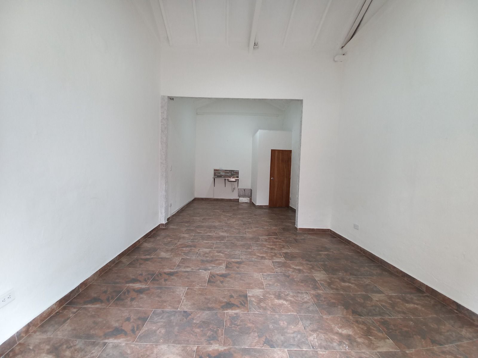 Local en arriendo Antioquia Envigado San José 44 m2 Habitaciones 0 Baños 1 Garajes 0 Precio $2200000