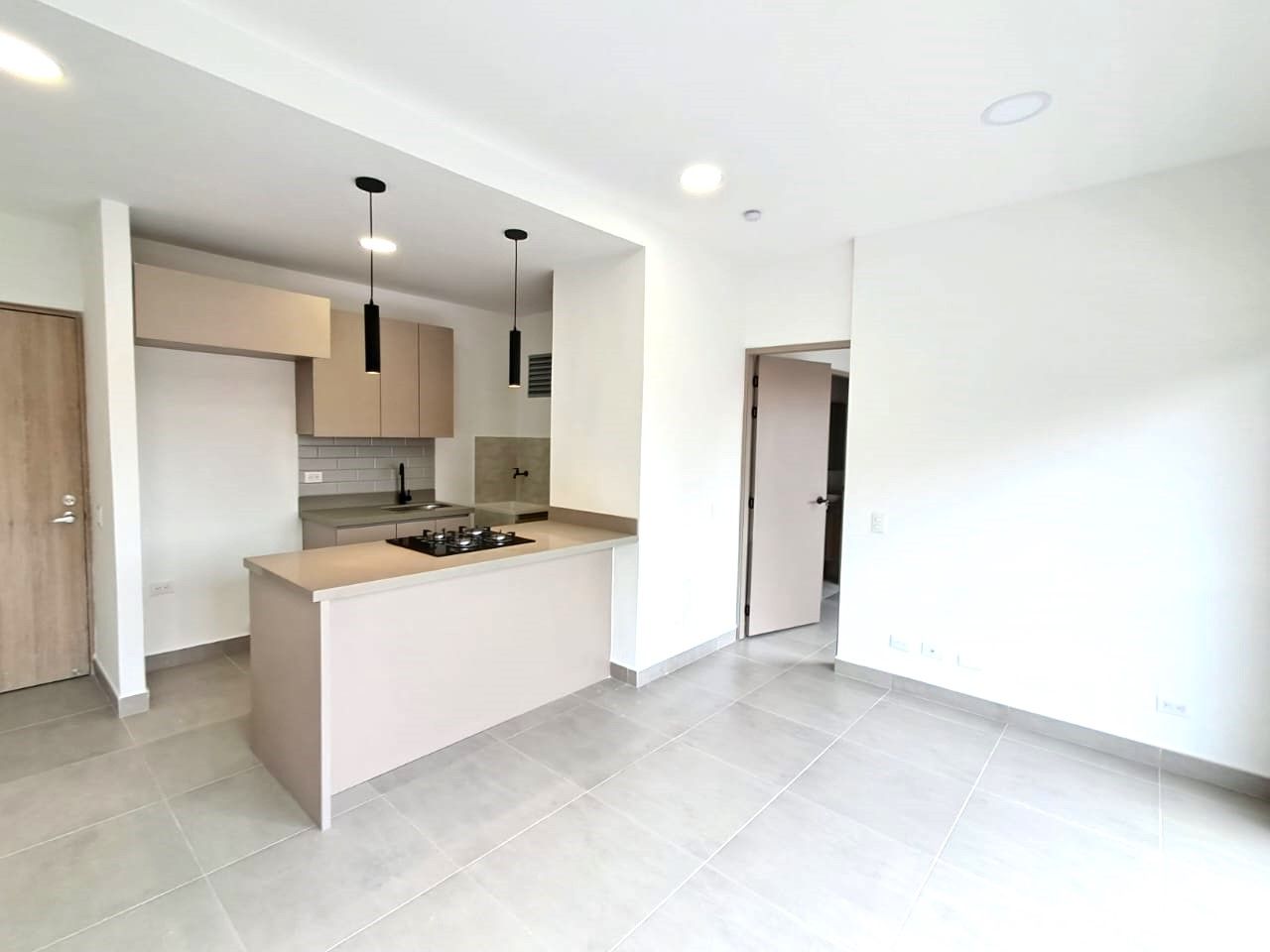 Apartamento en arriendo Antioquia Rionegro El Porvenir 67 m2 Habitaciones 2 Baños 2 Garajes 1 Precio $2500000