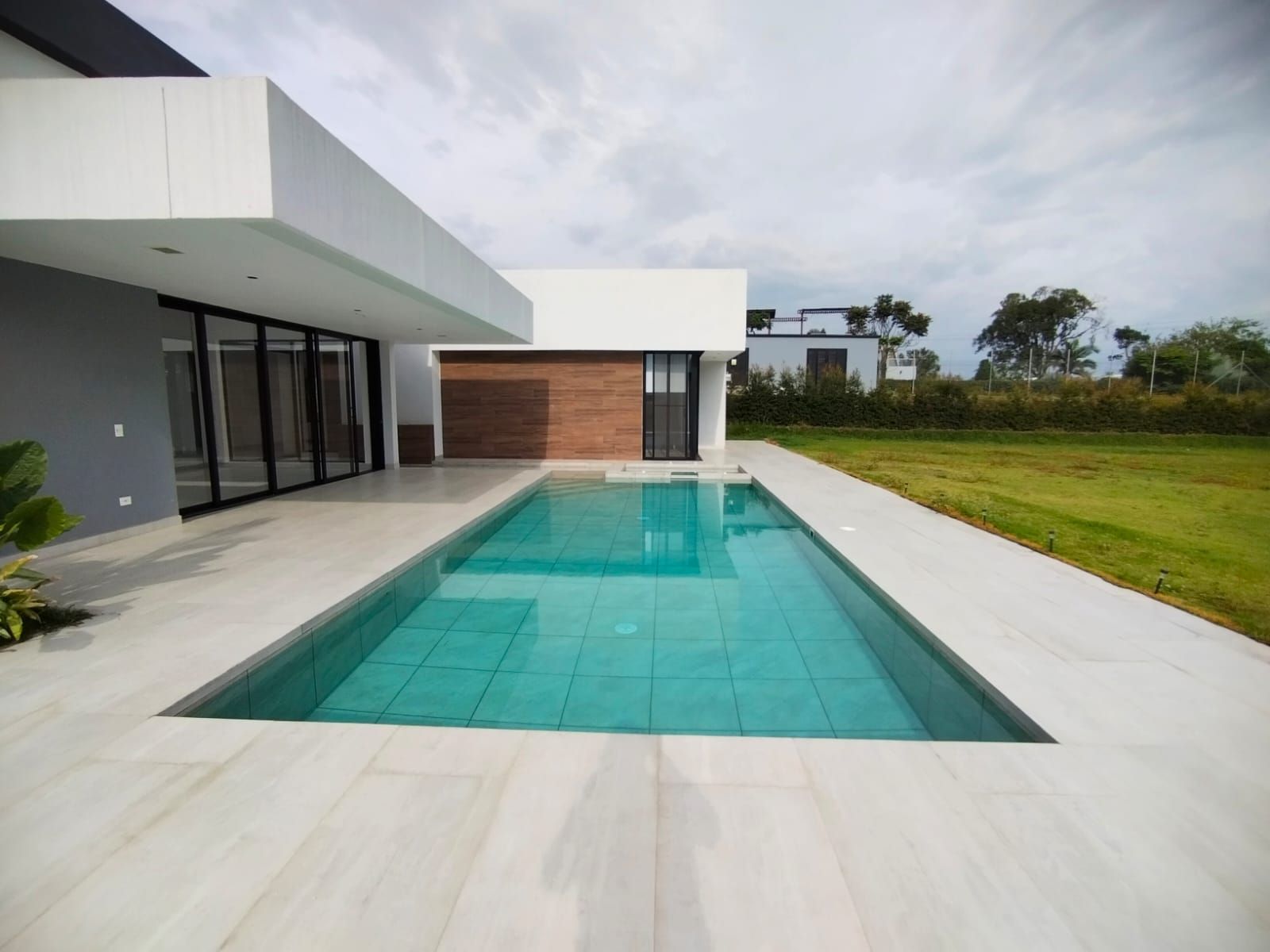 Casa Campestre en arriendo Risaralda Pereira Br San Fernando 270 m2 Habitaciones 3 Baños 4 Garajes 4 Precio $9500000