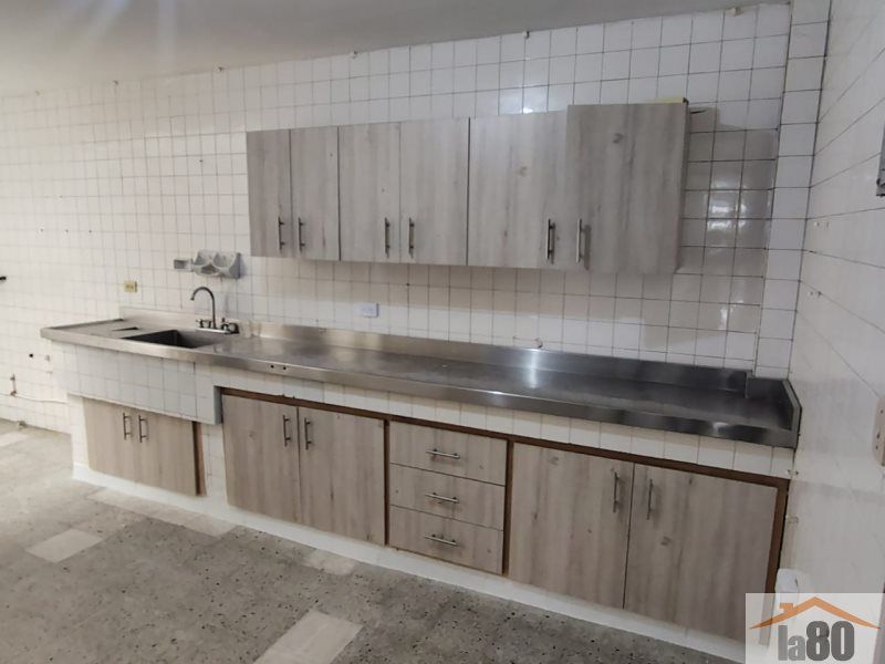 Casa en arriendo Antioquia Medellín Calasanz 160 m2 Habitaciones 4 Baños 3 Garajes 2 Precio $6000000