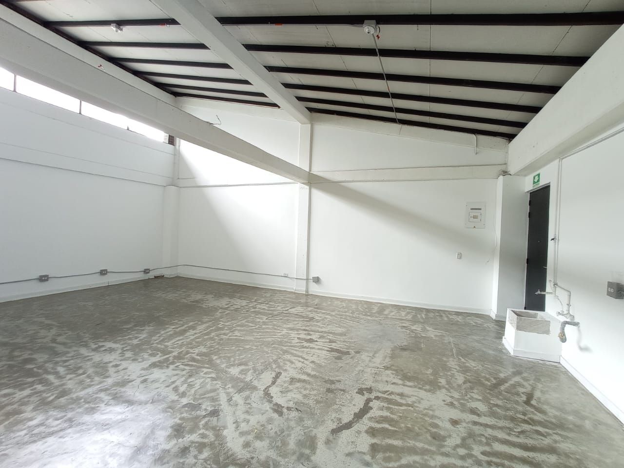 Local en arriendo Antioquia Itagüí 19 De Abril 52 m2 Habitaciones 0 Baños 0 Garajes 0 Precio $2648000