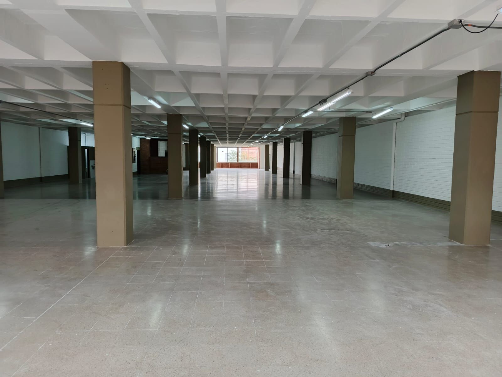 Bodega en arriendo Antioquia Medellín Santa Fe 911 m2 Habitaciones 0 Baños 5 Garajes 0 Precio $22775000