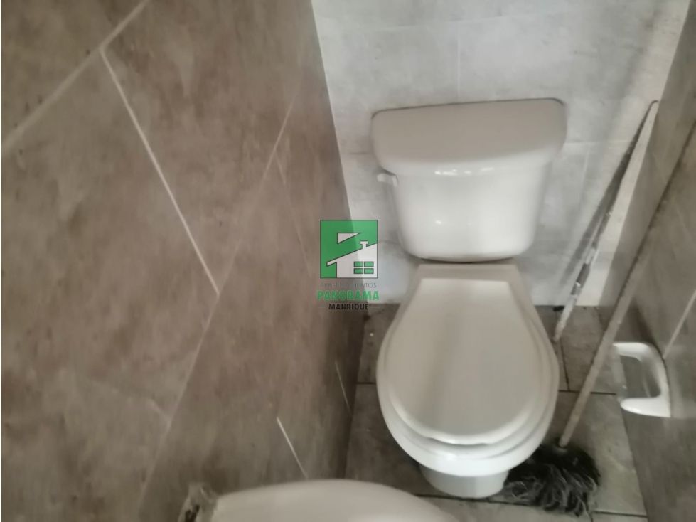 Local en arriendo Antioquia Medellín Manrique Central No1 14 m2 Habitaciones 0 Baños 1 Garajes 0 Precio $700000