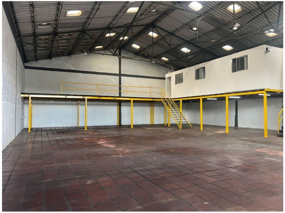 Bodega en venta Cundinamarca Bogotá Zona Industrial 530 m2 Habitaciones 0 Baños 2 Garajes 0 Precio $1850000000