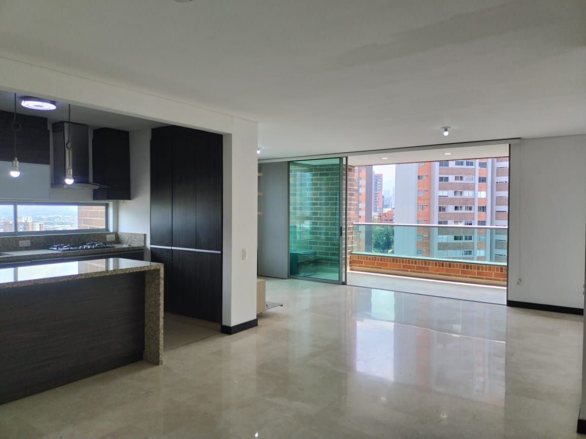Apartamento en arriendo Antioquia Medellín Santa Maria De Los Angeles 160 m2 Habitaciones 3 Baños 4 Garajes 3 Precio $6650000