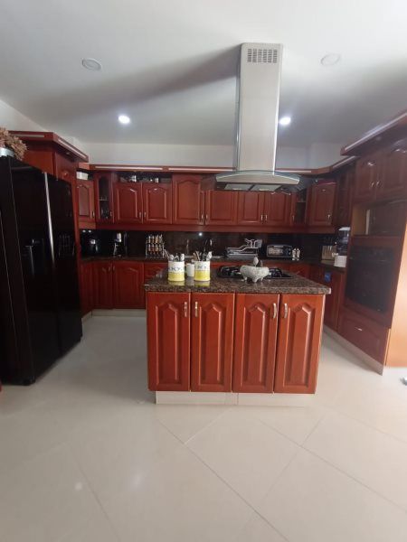 Casa en venta Antioquia Sabaneta Ancon Sur 410 m2 Habitaciones 5 Baños 5 Garajes 2 Precio $1600000000