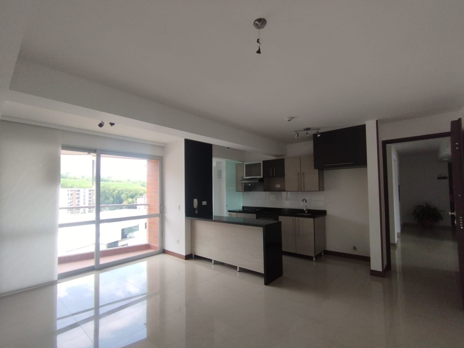 Apartamento en arriendo Risaralda Pereira Pinares De San Martin 75 m2 Habitaciones 2 Baños 2 Garajes 1 Precio $2750000