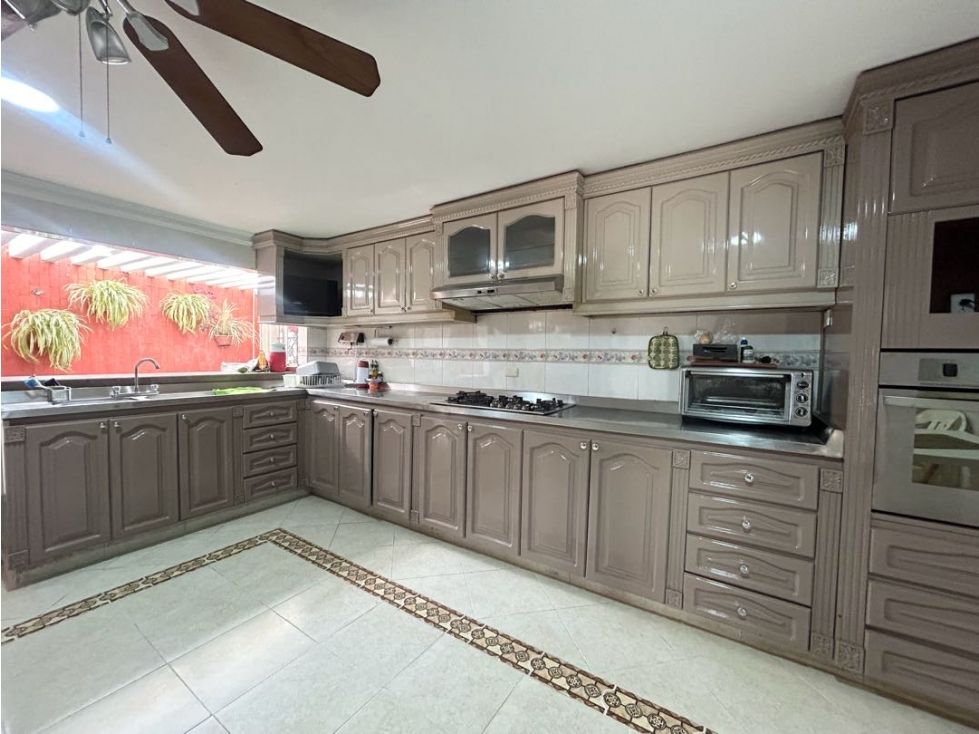 Casa en arriendo Atlántico Barranquilla Los Alpes 550 m2 Habitaciones 5 Baños 5 Garajes 4 Precio $17000000