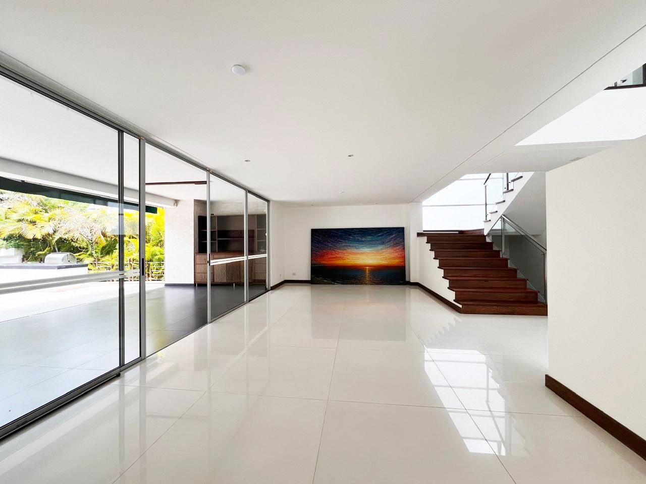 Casa en arriendo Antioquia Medellín San Lucas 340 m2 Habitaciones 3 Baños 4 Garajes 4 Precio $18000000