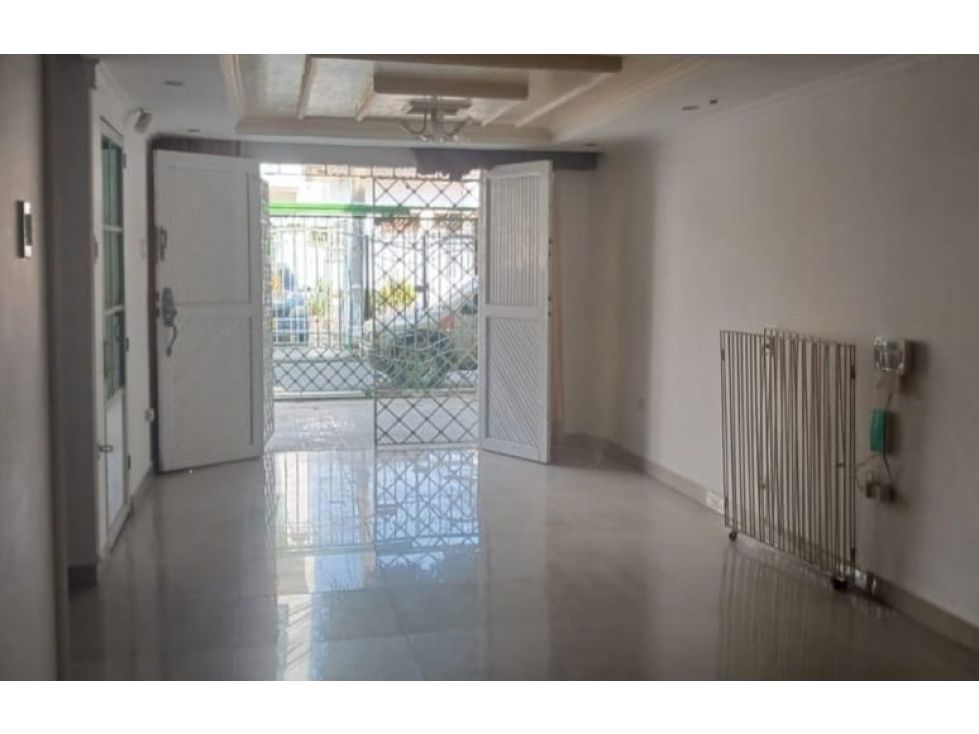 Casa en arriendo Bolívar Cartagena Urbanizacion Valencia 302 m2 Habitaciones 4 Baños 4 Garajes 2 Precio $4000000