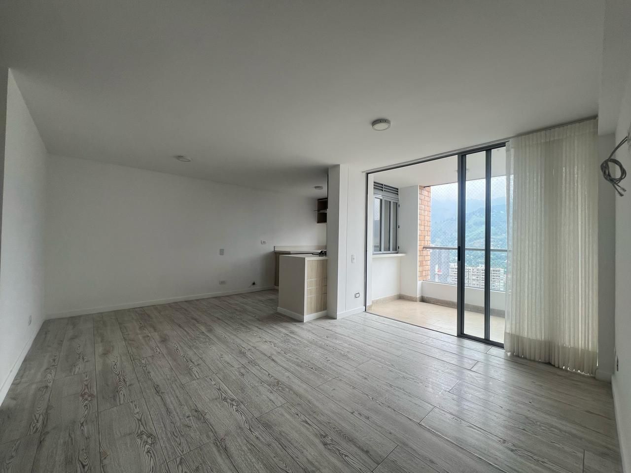 Apartamento en arriendo Antioquia Envigado La Pradera 75 m2 Habitaciones 2 Baños 2 Garajes 1 Precio $3750000