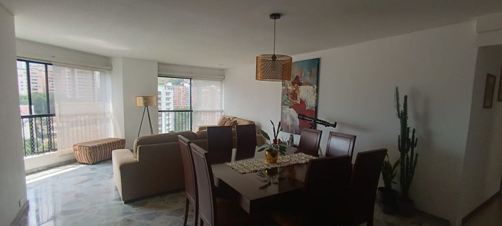 Apartamento en venta Valle Del Cauca Cali Centenario 142 m2 Habitaciones 3 Baños 3 Garajes 2 Precio $690000000