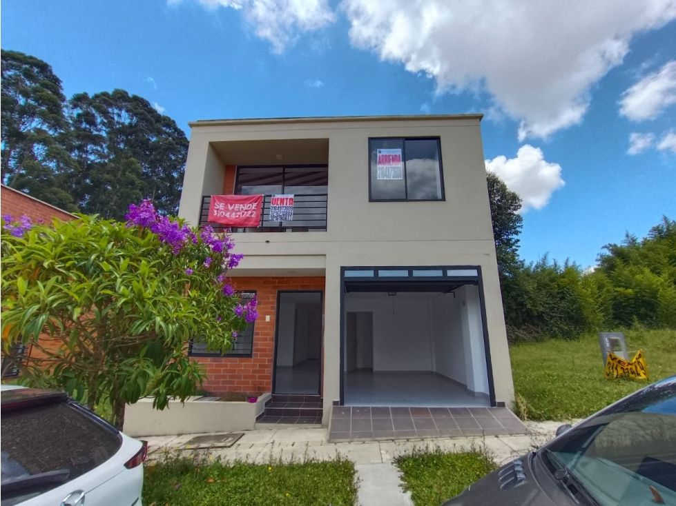 Casa en arriendo o venta Antioquia El Carmen De Viboral La Alhambra 115 m2 Habitaciones 3 Baños 3 Garajes 1 Precio venta $550000000 Precio arriendo $3000000