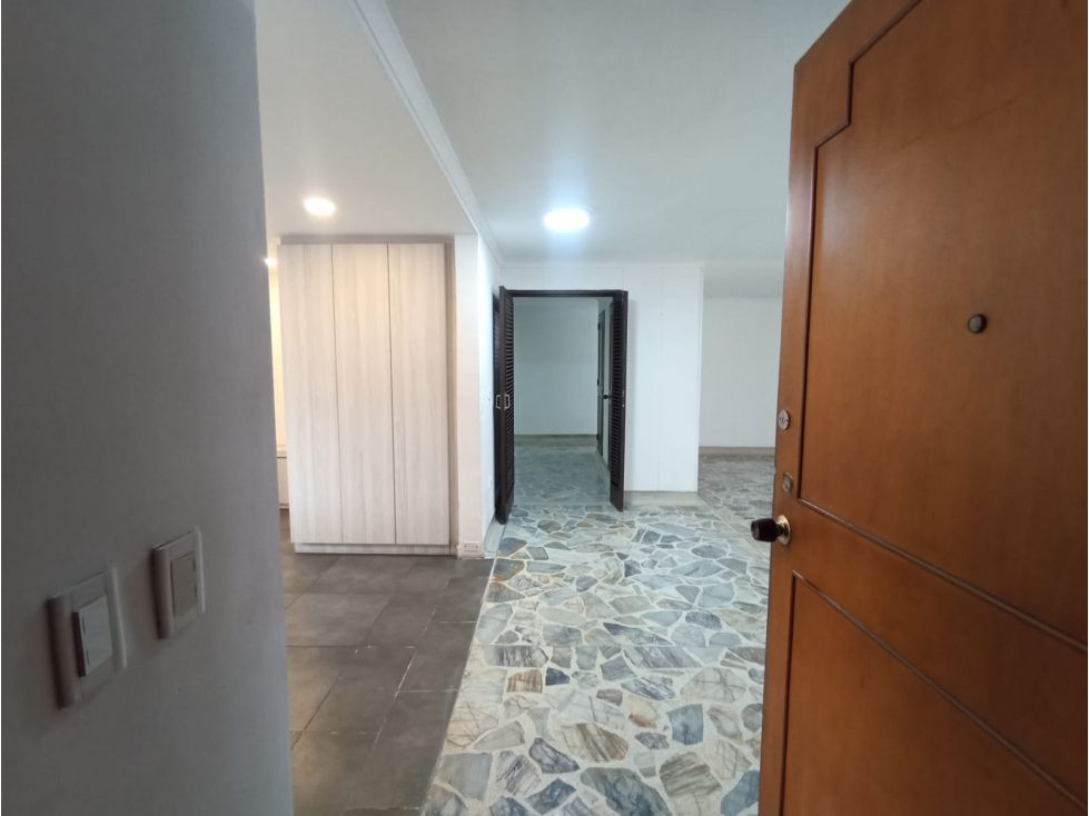 Apartamento en venta Antioquia Medellín La Candelaria 329 m2 Habitaciones 5 Baños 6 Garajes 1 Precio $850000000