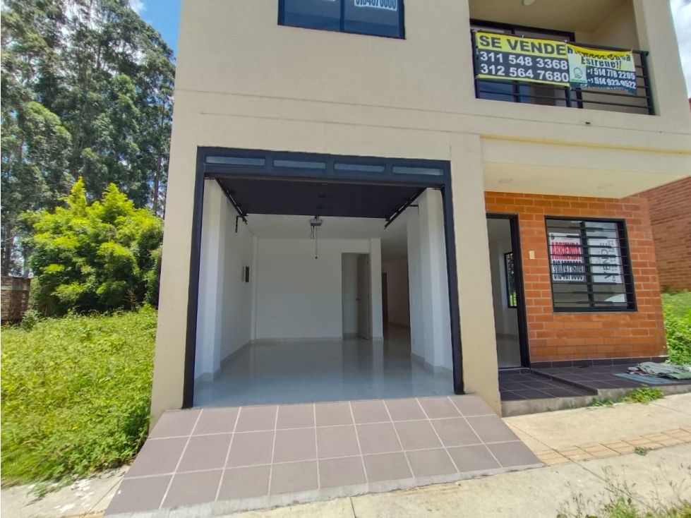 Casa en arriendo o venta Antioquia El Carmen De Viboral Jardines Del Carmen 120 m2 Habitaciones 3 Baños 3 Garajes 1 Precio venta $590000000 Precio arriendo $3000000