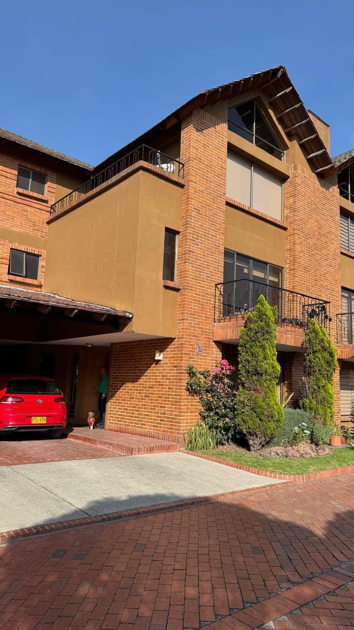 Casa en arriendo Cundinamarca Chía Ub Calatrava 153 m2 Habitaciones 4 Baños 5 Garajes 2 Precio $7000000