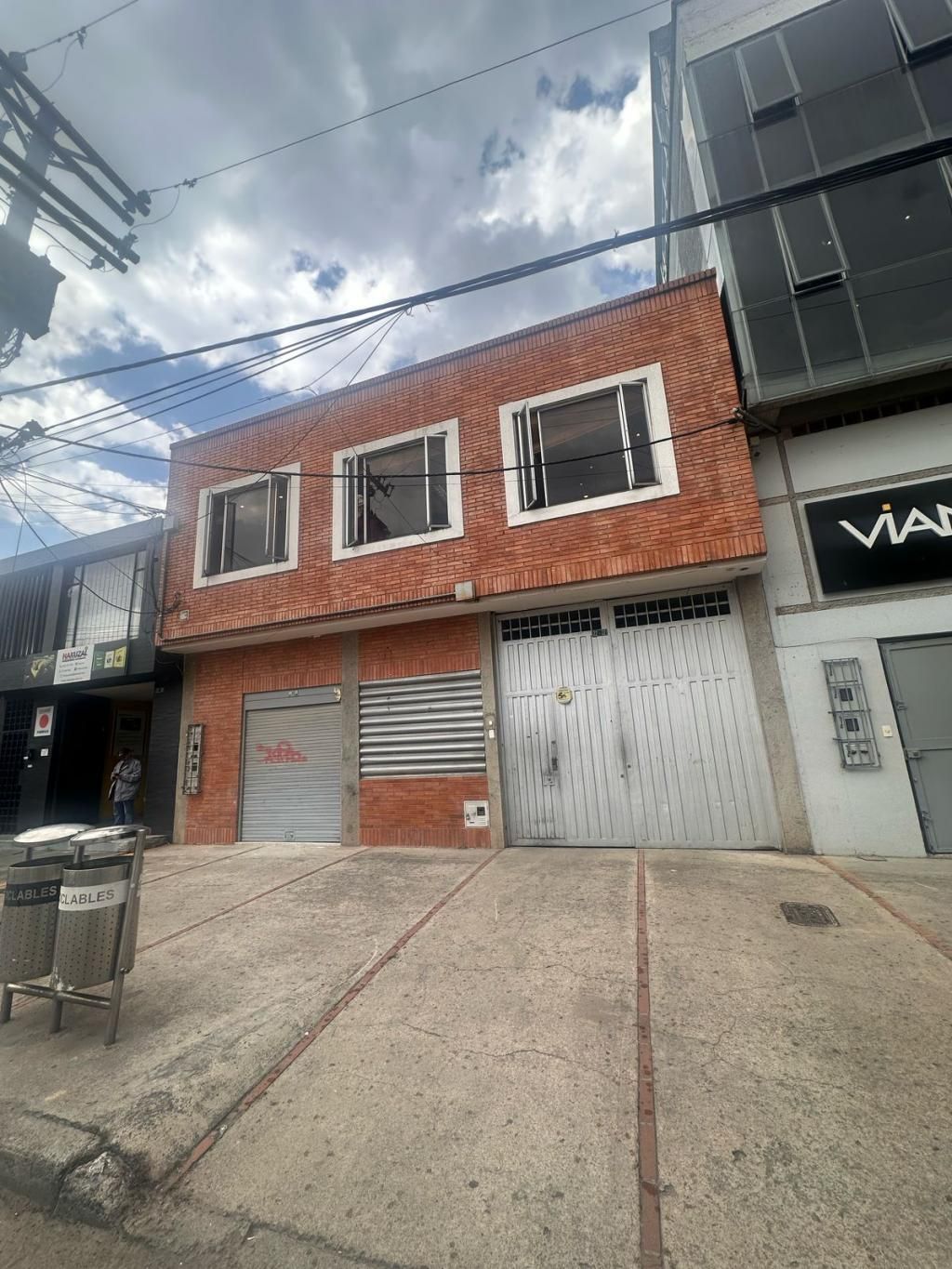 Bodega en arriendo Cundinamarca Bogotá Las Orquideas 300 m2 Habitaciones 0 Baños 6 Garajes 3 Precio $9500000