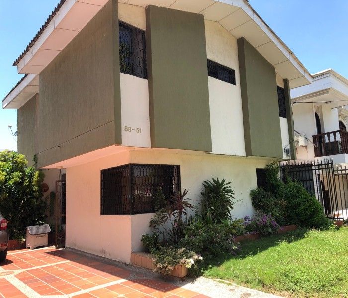 Casa en venta Atlántico Barranquilla Los Alpes 260 m2 Habitaciones 4 Baños 3 Garajes 2 Precio $650000000