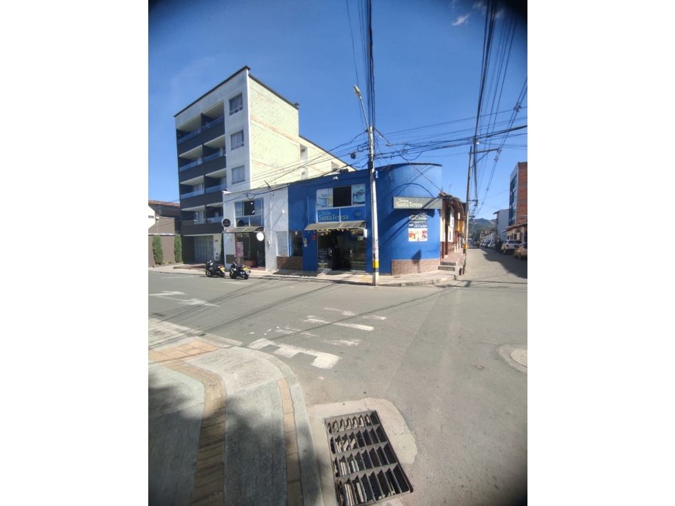 Local en venta Antioquia La Ceja Centro 35 m2 Habitaciones 0 Baños 2 Garajes 0 Precio $300000000