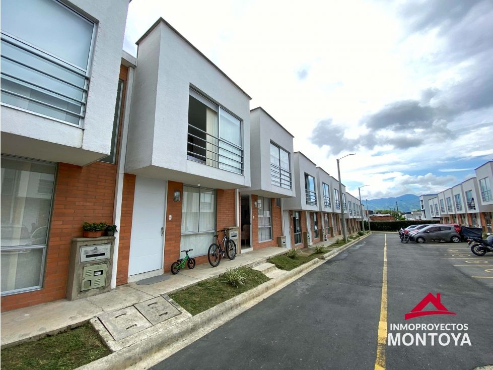 Casa en venta Risaralda Dosquebradas Dosquebradas 77 m2 Habitaciones 3 Baños 3 Garajes 1 Precio $340000000