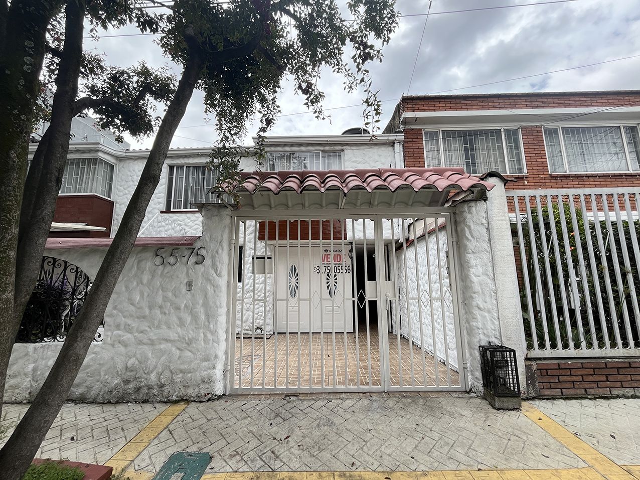 Casa en venta Cundinamarca Bogotá Normandia Occidental 165 m2 Habitaciones 3 Baños 3 Garajes 2 Precio $700000000