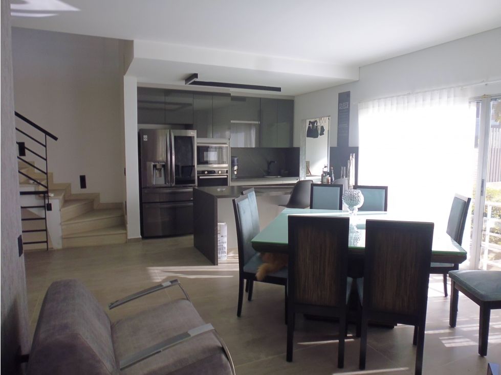 Casa en venta Antioquia Medellín Mont Juic 280 m2 Habitaciones 5 Baños 6 Garajes 2 Precio $2000000000