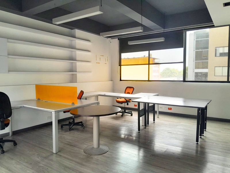 Oficina en venta Cundinamarca Bogotá Antiguo Country 147 m2 Habitaciones 0 Baños 0 Garajes 4 Precio $1661000000