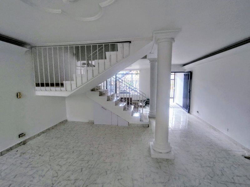 Local en arriendo Antioquia Medellín La Castellana 350 m2 Habitaciones 0 Baños 6 Garajes 0 Precio $10500000