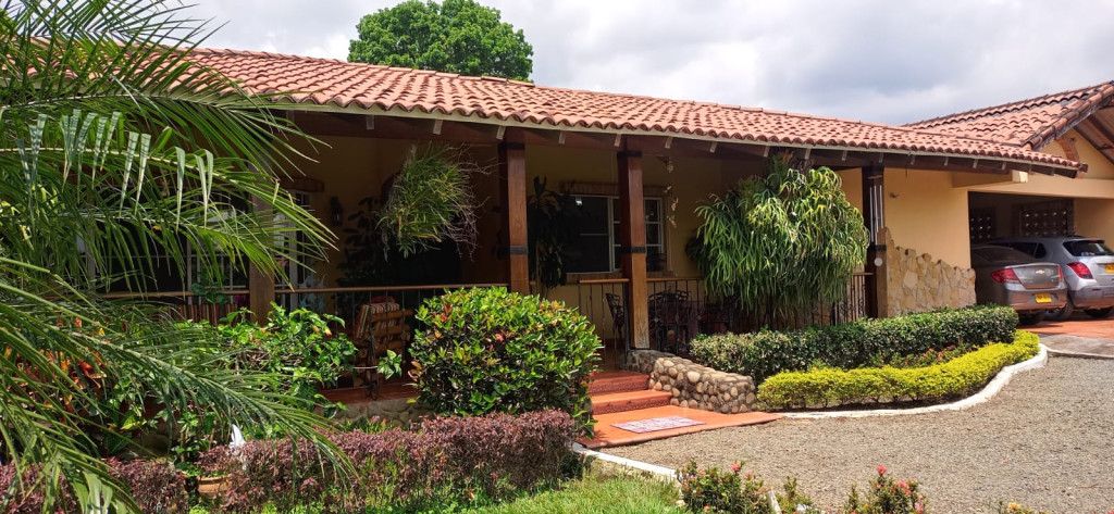 Casa en venta Valle Del Cauca Jamundí Libertadores 343 m2 Habitaciones 4 Baños 3 Garajes 8 Precio $1400000000