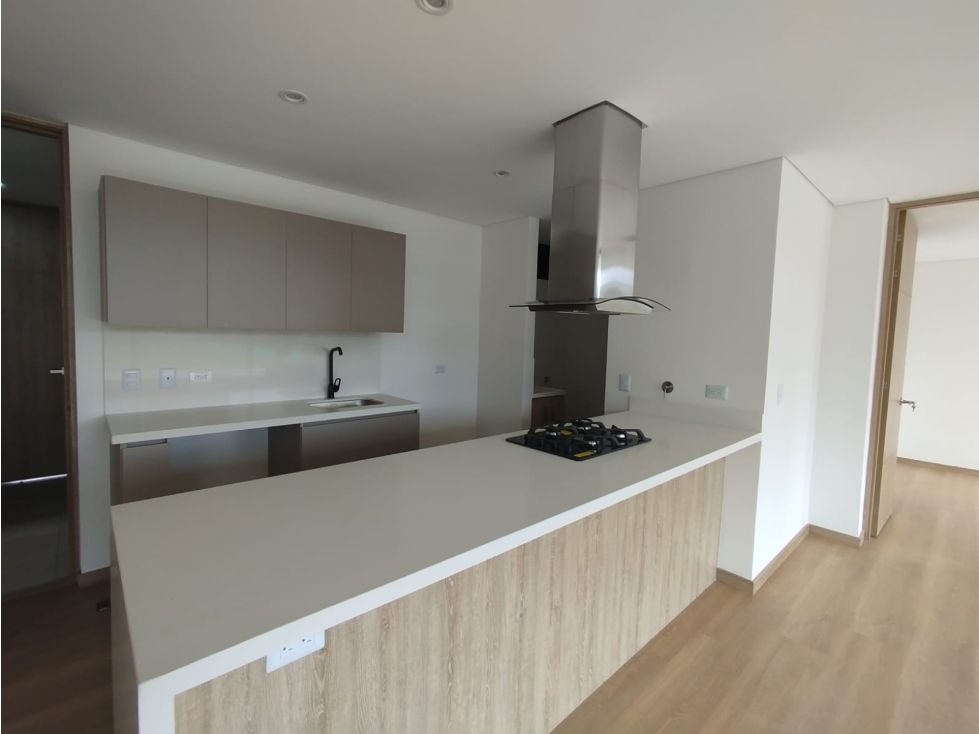 Apartamento en arriendo Antioquia El Retiro El Retiro 80 m2 Habitaciones 2 Baños 2 Garajes 1 Precio $3700000