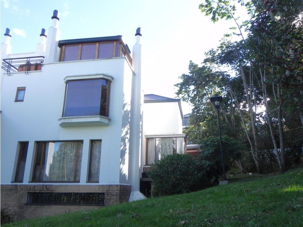 Casa en venta Cundinamarca Bogotá Casa Blanca Suba 380 m2 Habitaciones 4 Baños 7 Garajes 4 Precio $1350000000